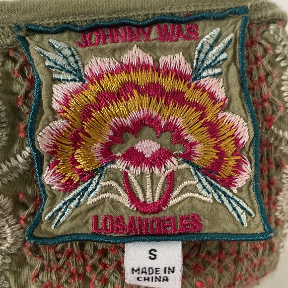 Johnny Was Embroidered Short Sleeve Blouse - Picture 6 of 7